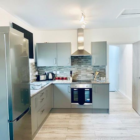 Ocean Holiday Apartments Plymouth Bagian luar foto