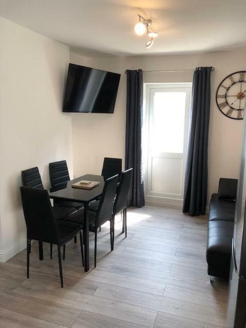 Ocean Holiday Apartments Plymouth Bagian luar foto