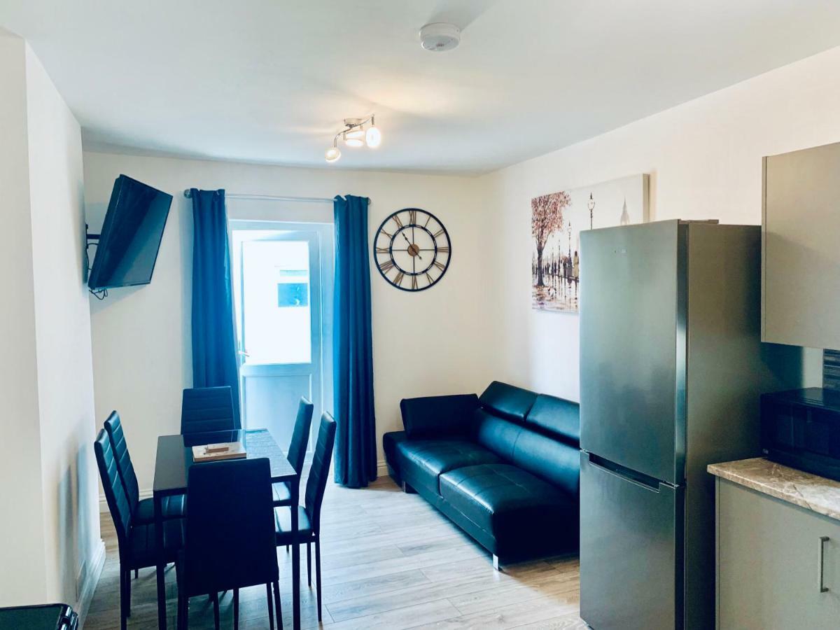 Ocean Holiday Apartments Plymouth Bagian luar foto